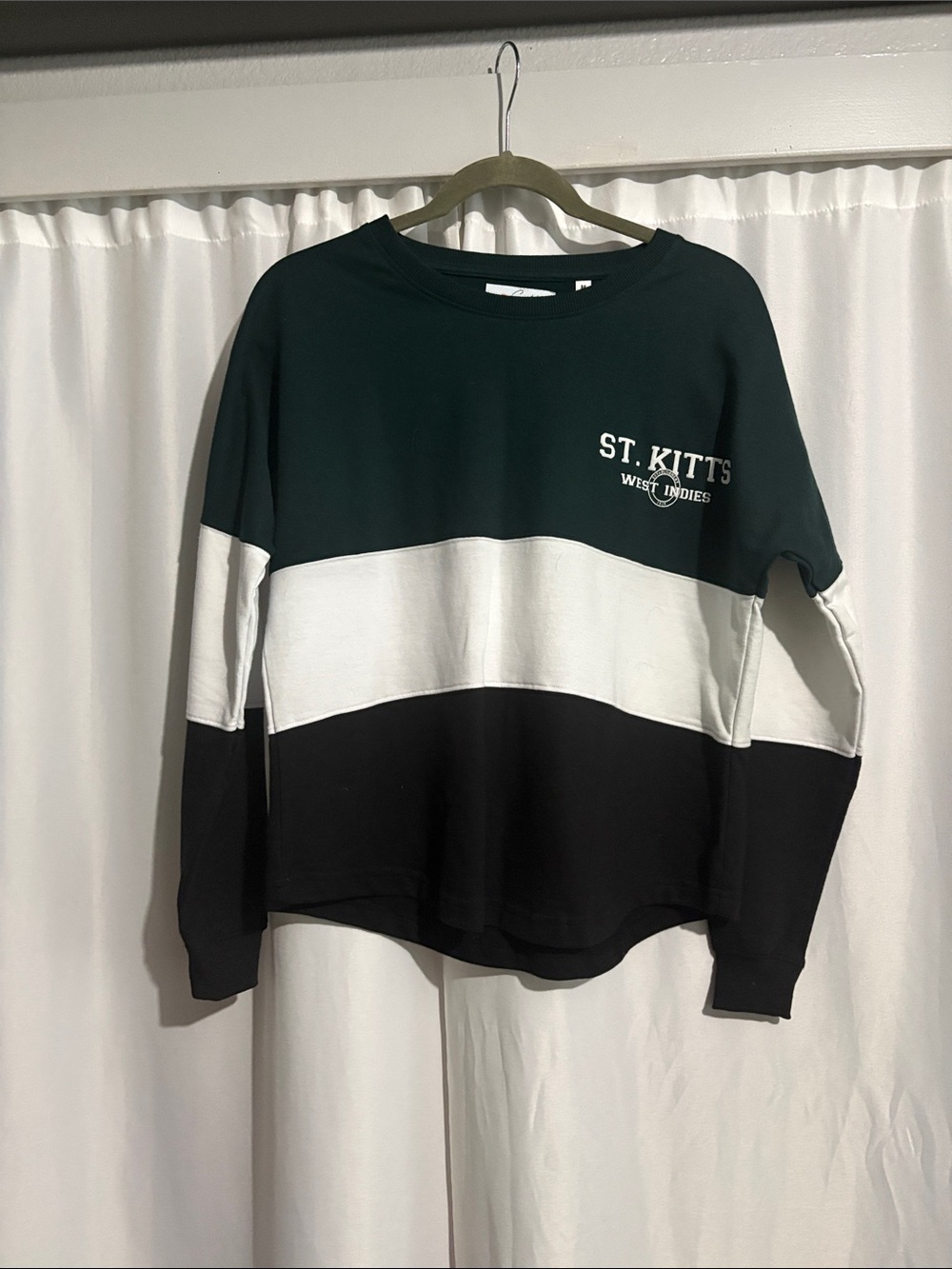 chic Green White Black Colorblock St. Kitts Sweatshirt